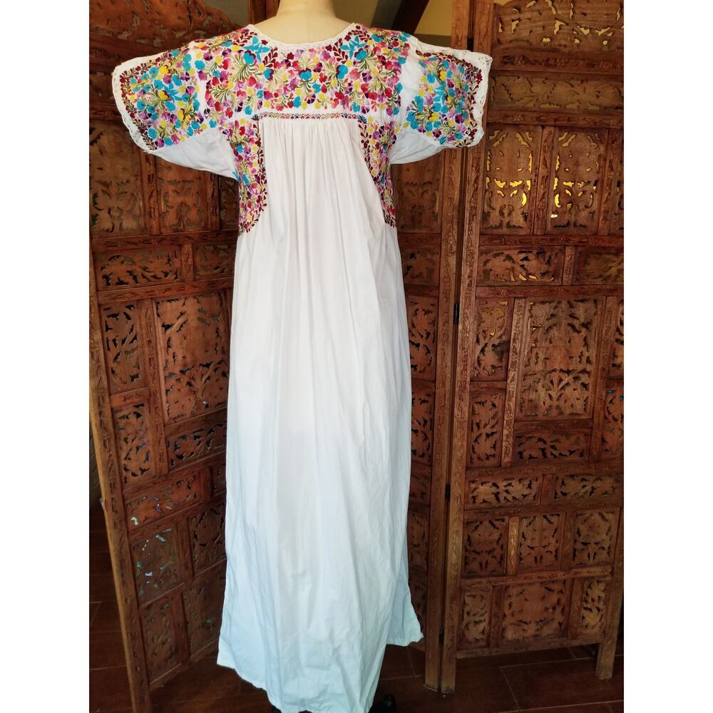 Vintage 1970s Mexican San Antonino Hand Embroidered White Cotton Maxi Dress - Picture 3 of 9
